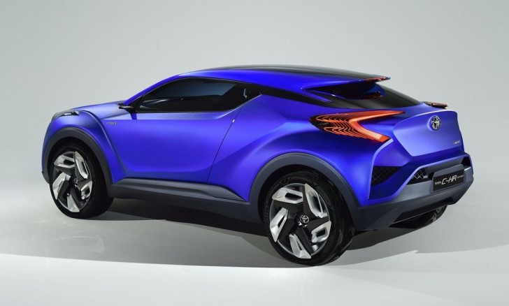 TOYOTA C-HR 2014 03
