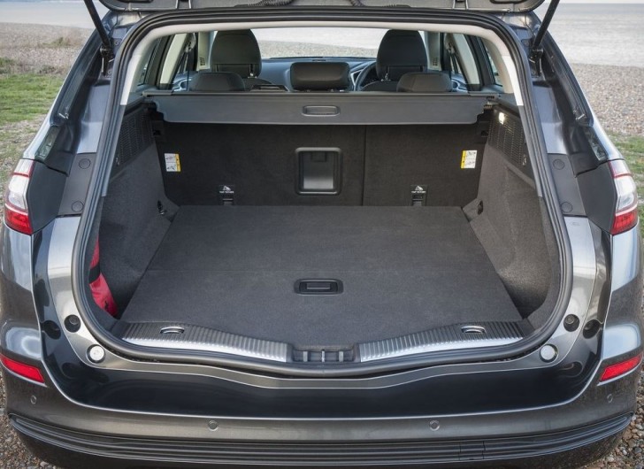Ford Mondeo Wagon 2015 11