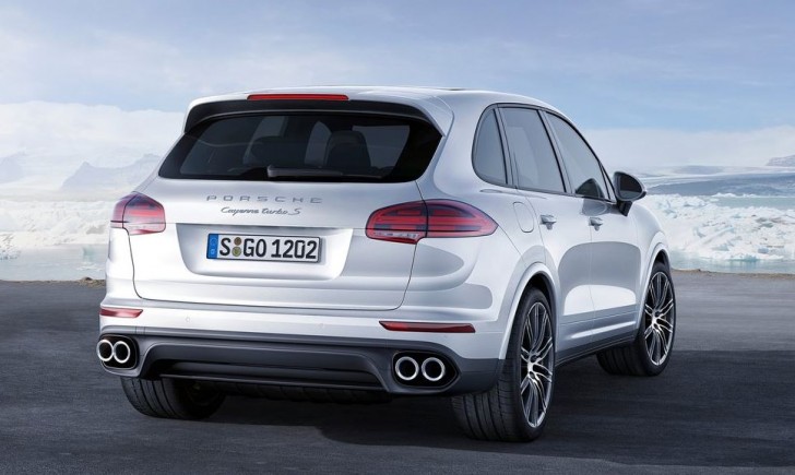 Porsche Cayenne Turbo S 2016 04