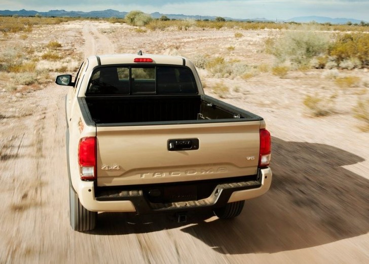 Toyota Tacoma TRD Off-Road 2016 08