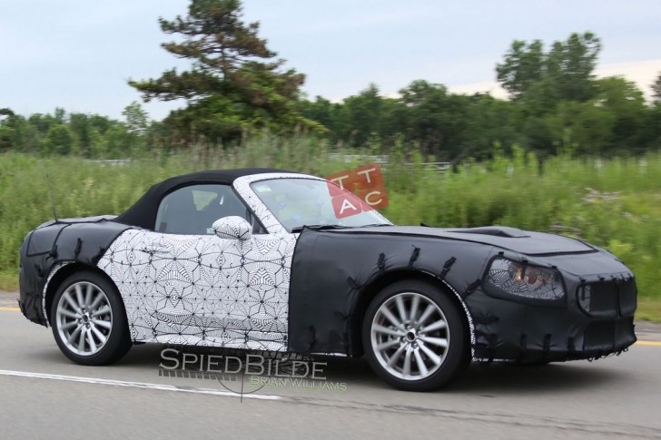 FIAT 124spider spy 01