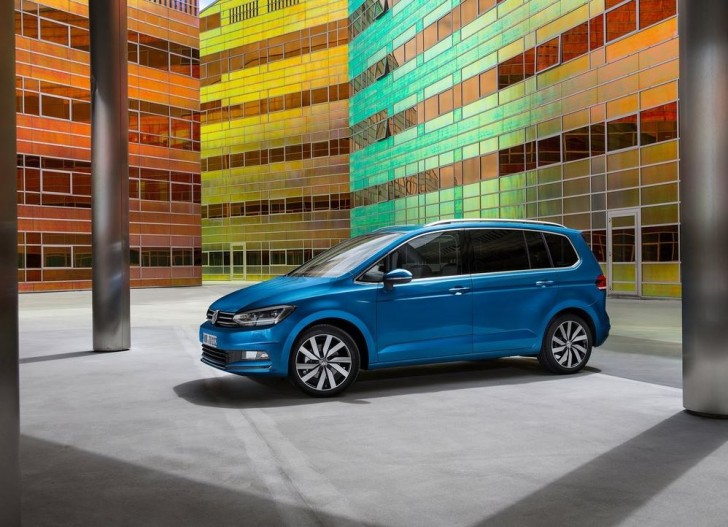 Volkswagen Touran 2016 06
