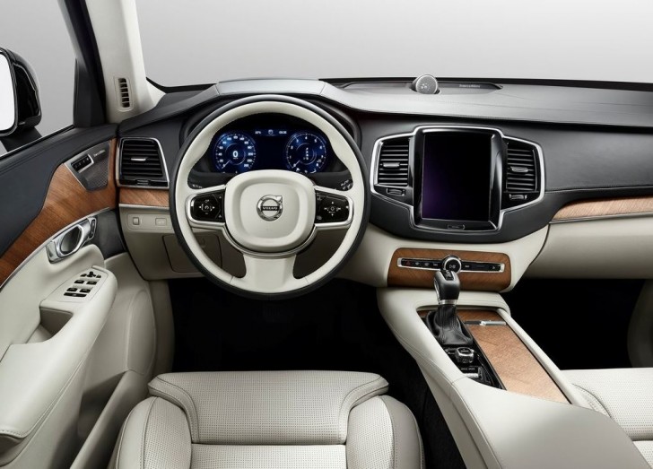 Volvo XC90 2015 16