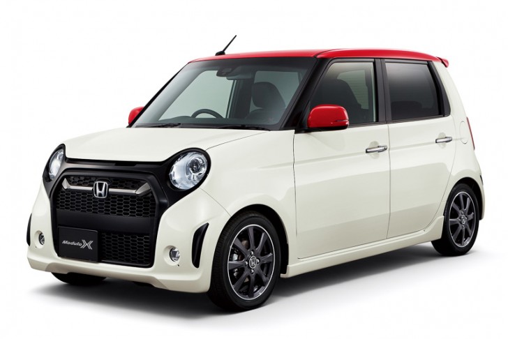 N-ONE Modulo X(プレミアムホワイト・パールII&レッド)