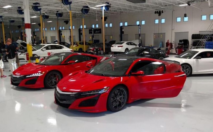 Honda nsx dealership #3