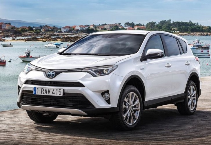 Toyota RAV4 Hybrid EU-Version 2016 03