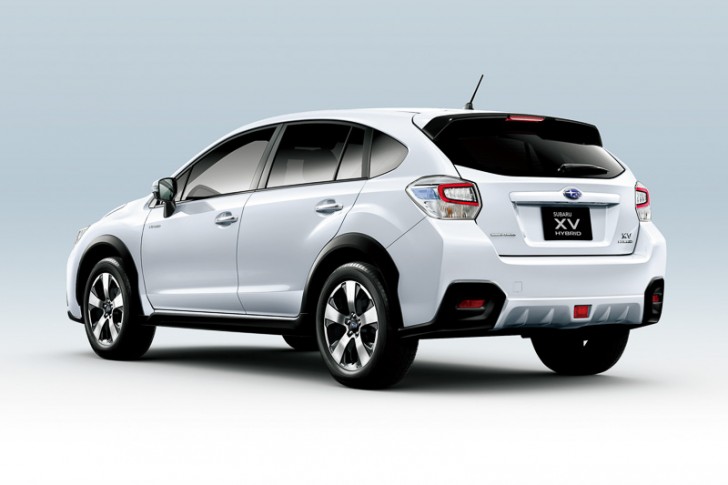 XV ハイブリッド リア