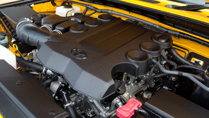 Toyota FJ Cruiser Engine