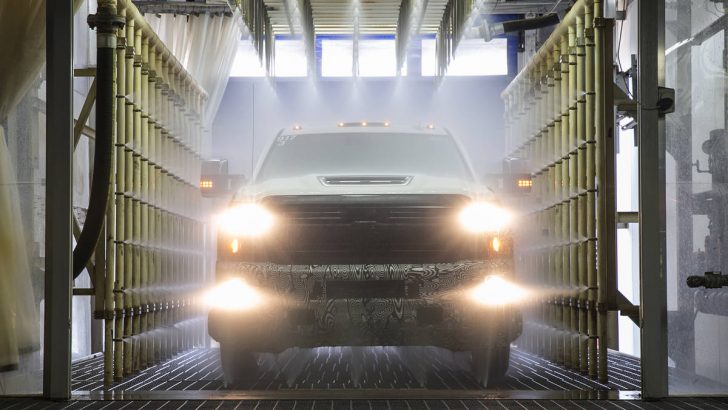 Engineering of the all-new air intake system on the 2017 Chevrolet Silverado HD was rooted in real-world driving conditions of every degree – from misty rains to monsoon-level downpours. The patented intake system drives cool, dry air into the engine for sustained performance and cooler temperatures during difficult driving conditions.