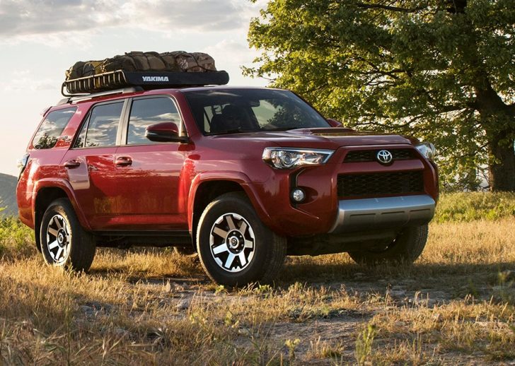2017 Toyota 4Runner TRD Off Road Premium front three quarter