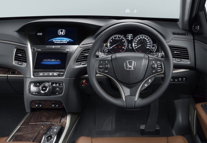 HONDA LEGEND 2015 06
