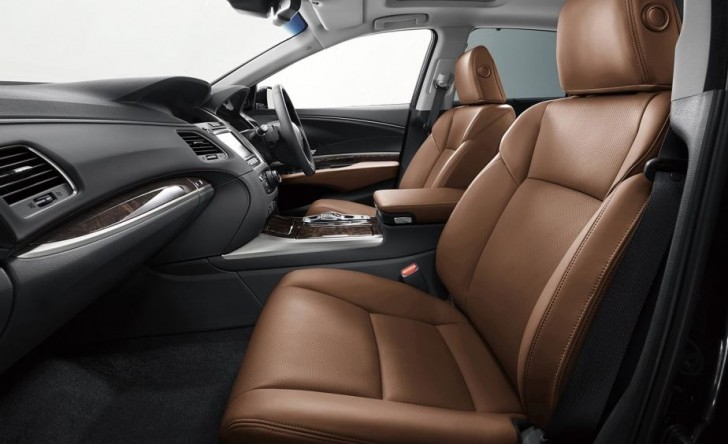 HONDA LEGEND 2015 07