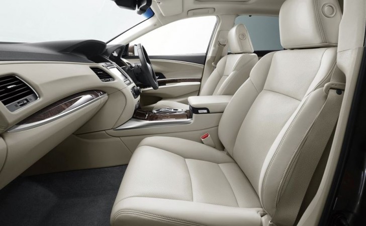 HONDA LEGEND 2015 08