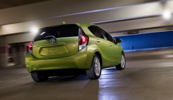 Toyota Prius c 2015 05